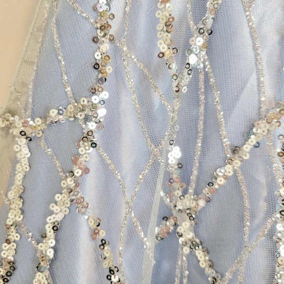 NWT TLC Say Yes Juniors Strappy Sequin-Embellished Gown in Silver/Blue Sz 1/2 - Picture 8 of 13